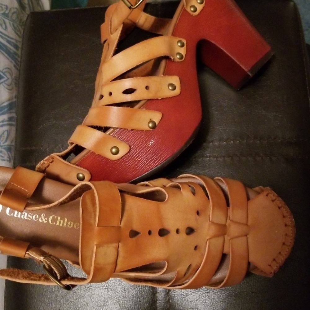 Platform sandal shoe